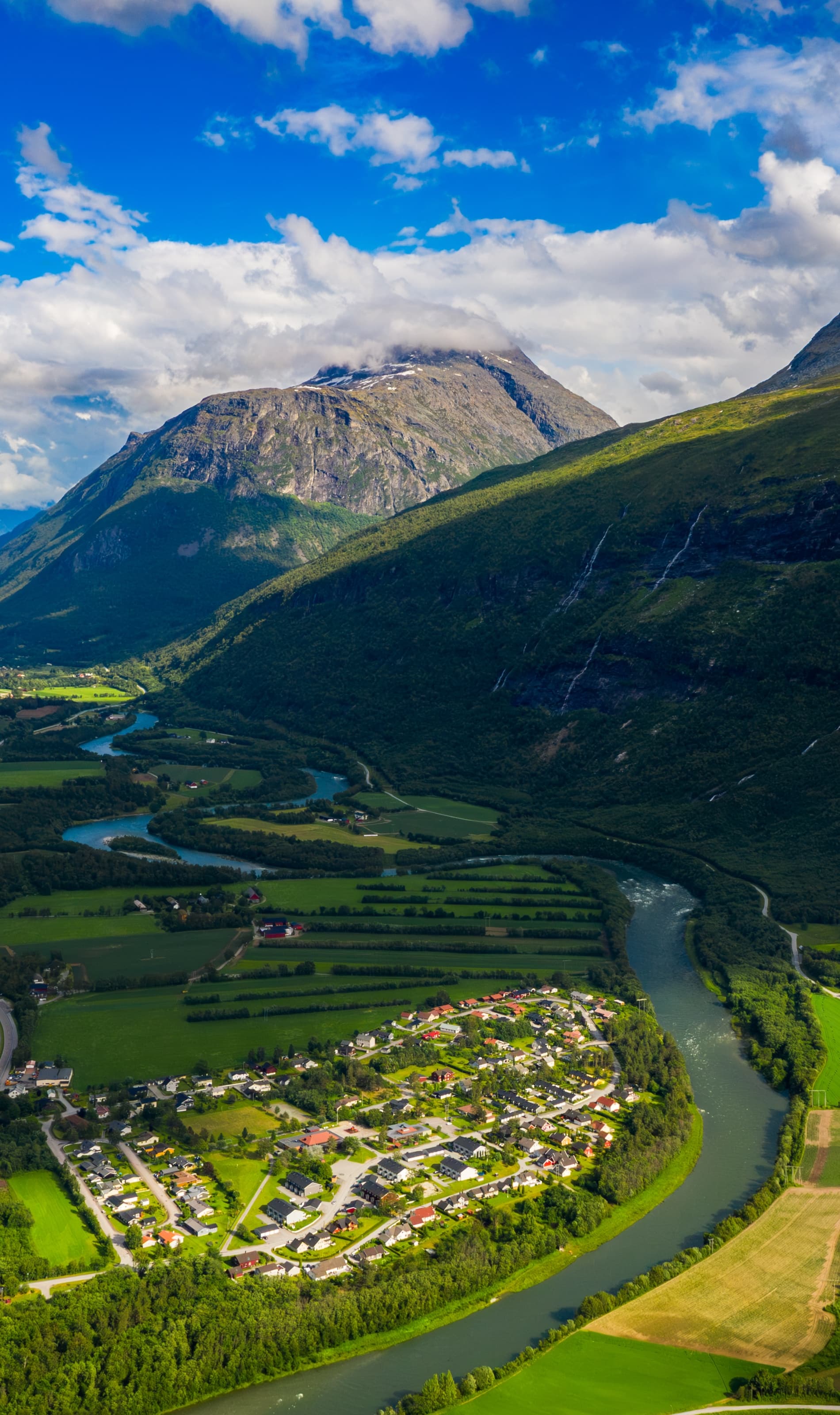 Darbs Zivju Fabrikā Norvēģijā